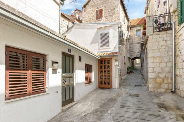 Rosmarinus Rubic Studio Split Exterior foto